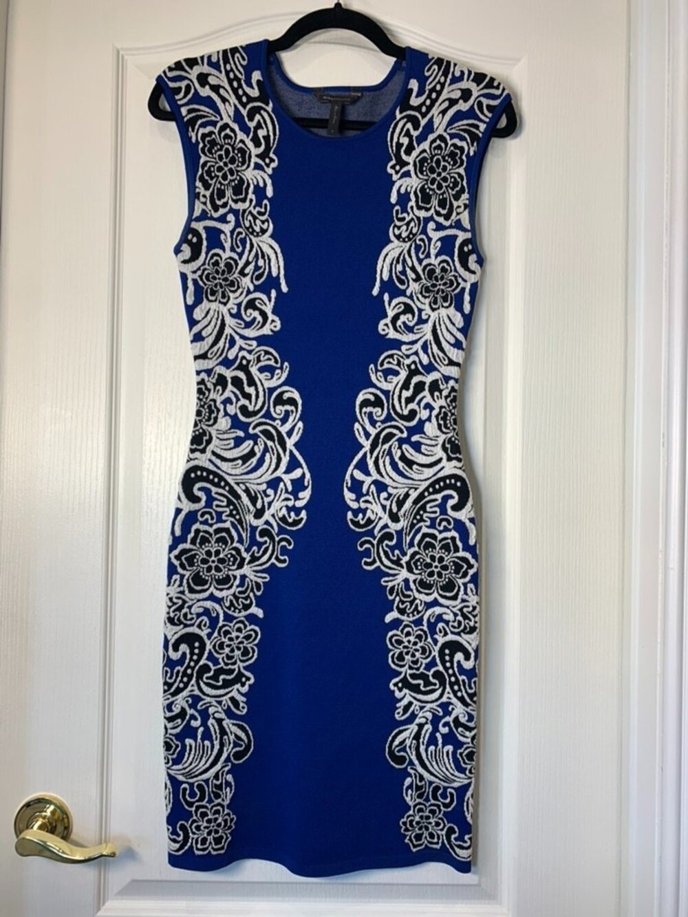 BCBG Maxazria Blue Knit Bodycon Dress Floral Baroque Sleeveless‎ Size S